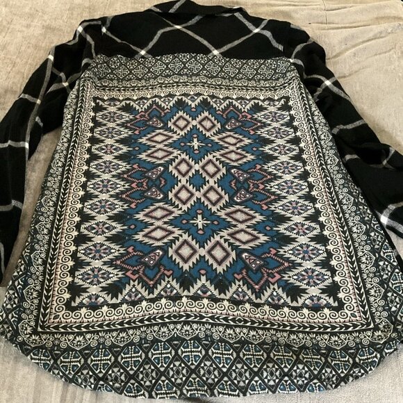 Tolani Collection Long-Sleeve Button Plaid Tunic Black/White - Picture 12 of 12